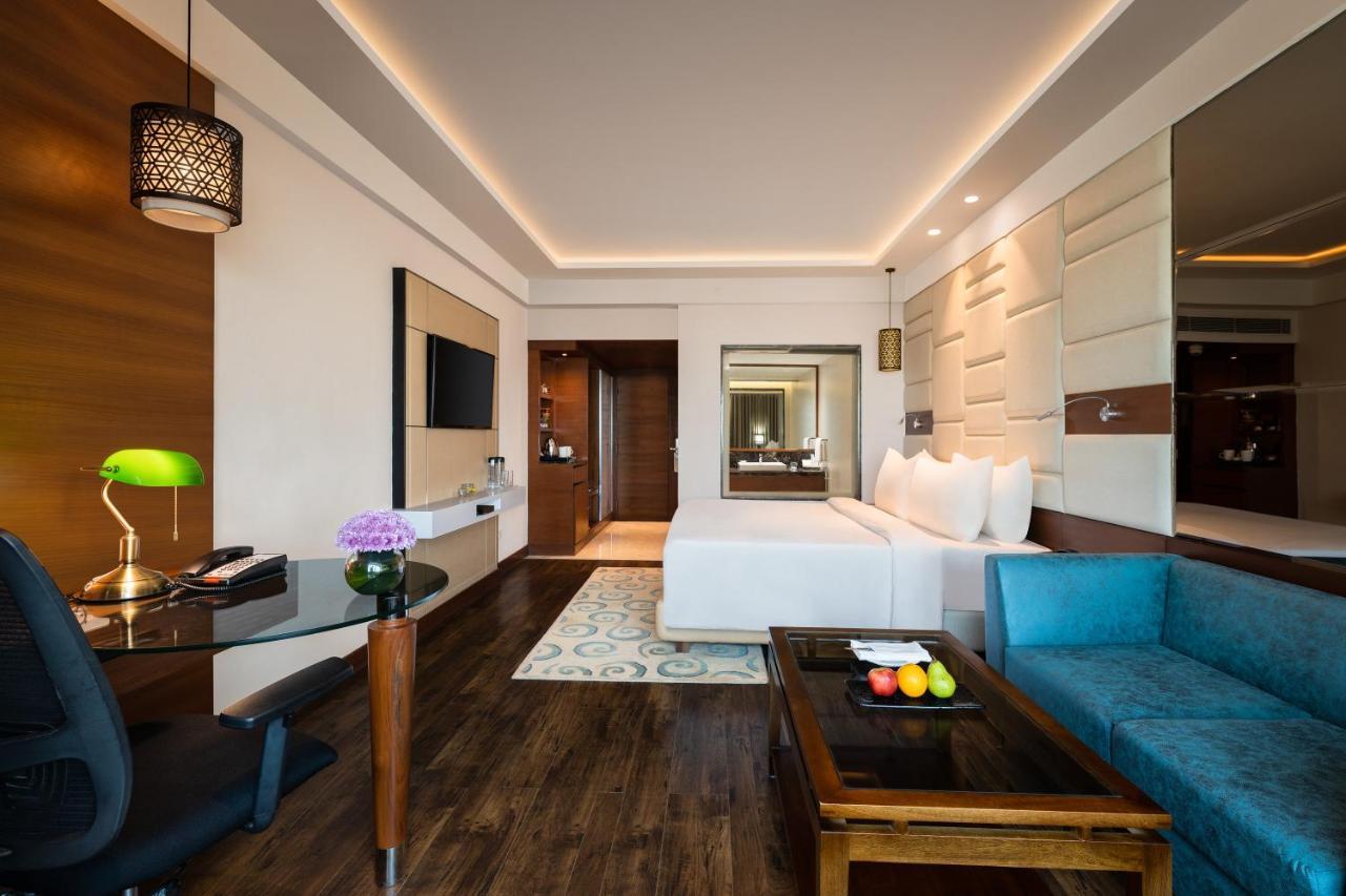 Radisson Jaipur City Center Ngoại thất bức ảnh Deluxe Room
