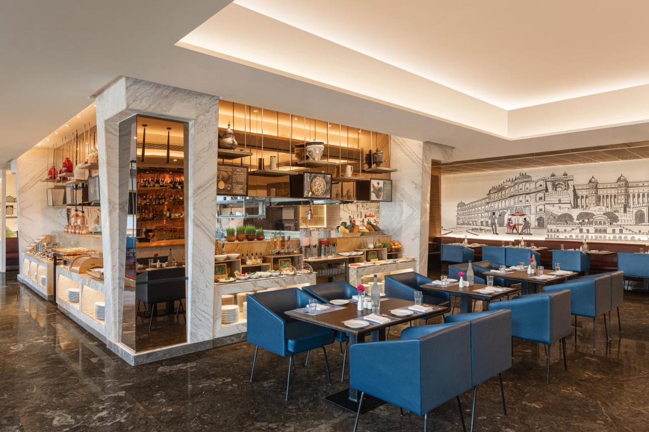 Radisson Jaipur City Center Ngoại thất bức ảnh The restaurant